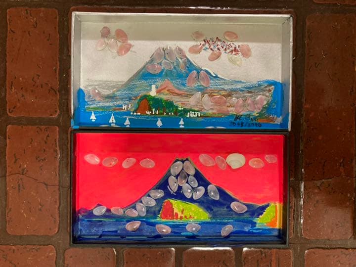 幻想絵画、空飛ぶ画家糸川裕志の富士山曼荼羅図の箱絵、桜貝とのコラボレーション