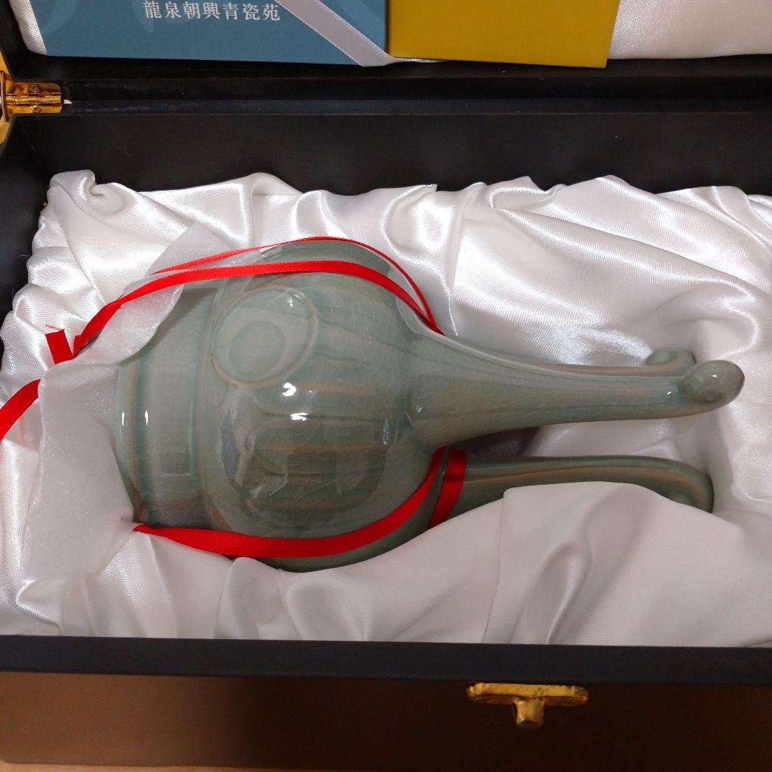 お値引き承ります】中国工芸美術大師 徐朝興作 龍泉朝興青磁 証明書・