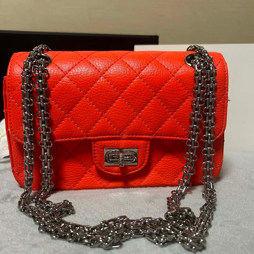 バッグ Chanel Reissue 2.55 Flap Bag