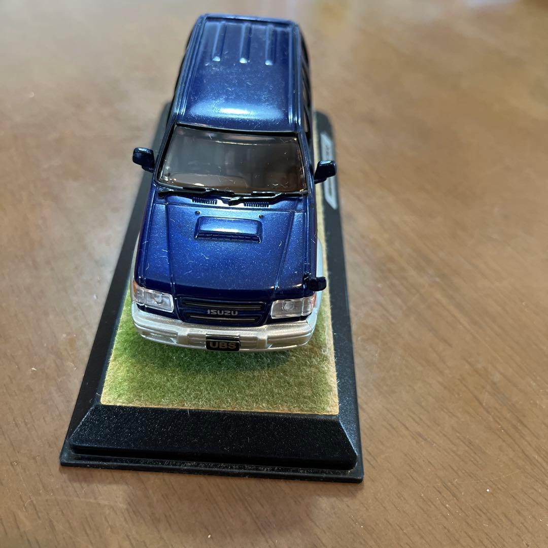 ISUZU BIGHORN ミニカー 1/43 ダークブルー