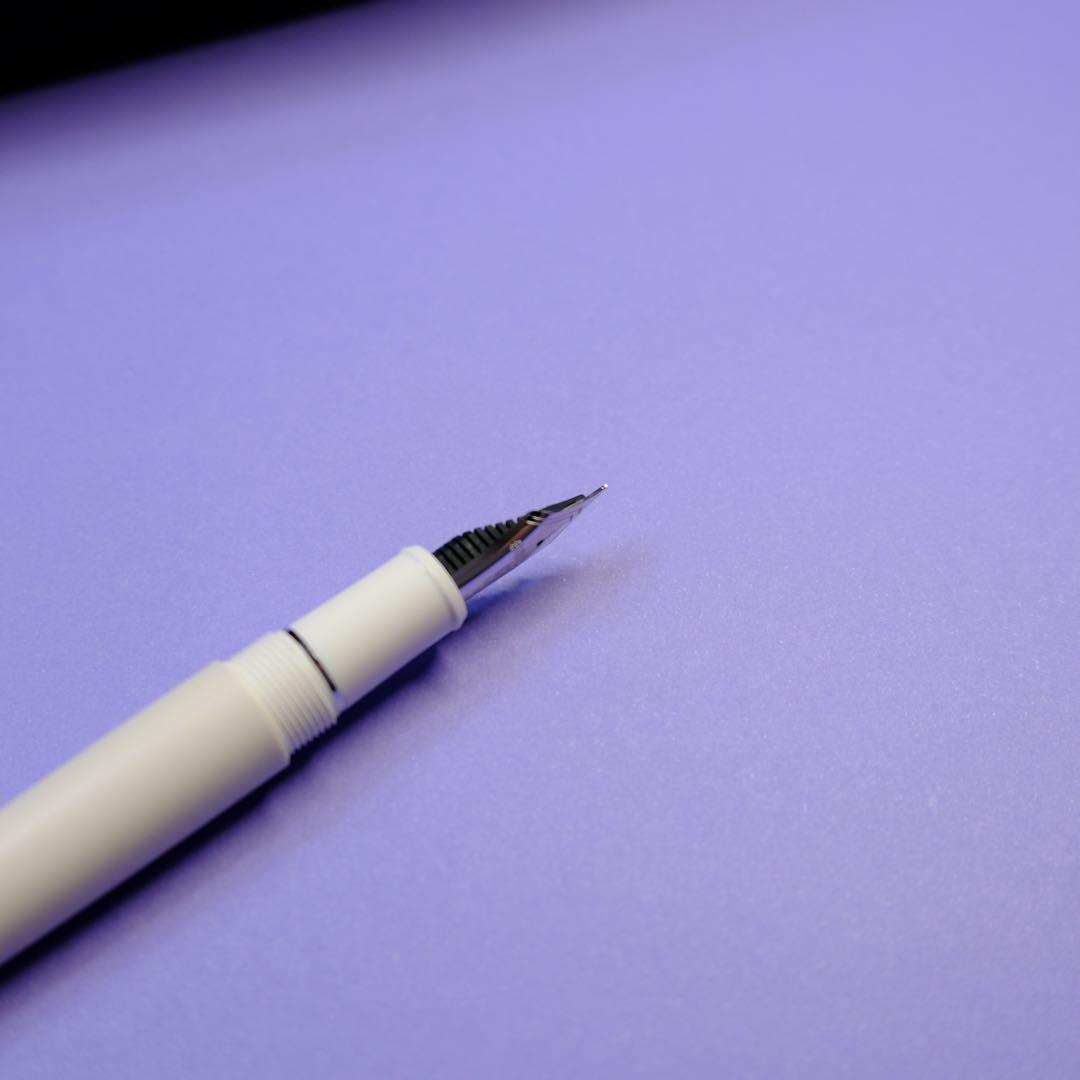 【新品】プラチナ CENTURYシェイプ・オブ・ハート イヴォワール 万年筆