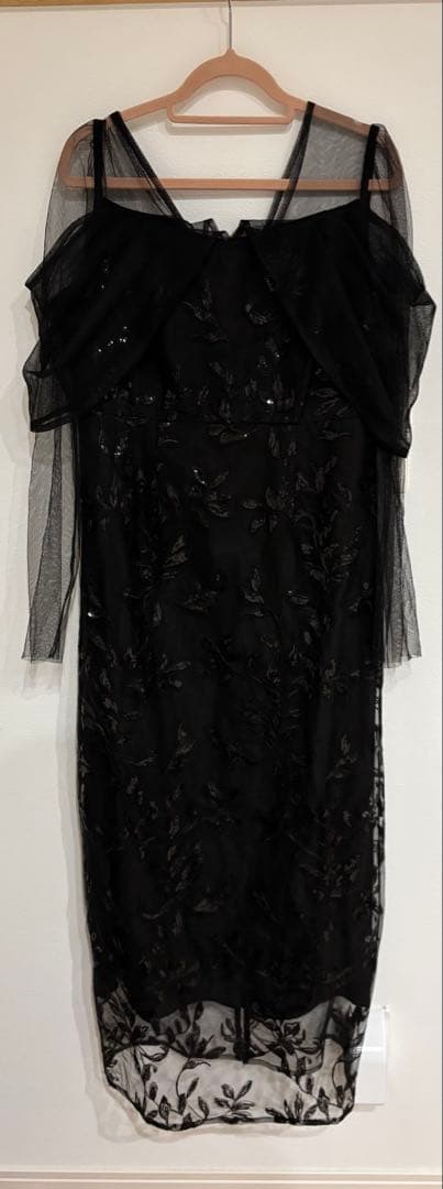 ブラック レース オフショルダードレス