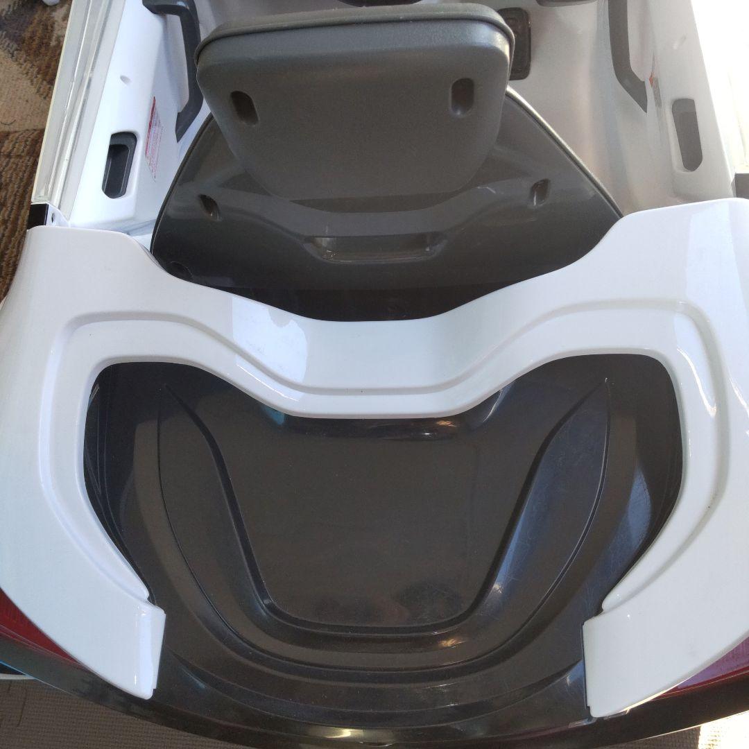 トイザらス　BMW i8 Concept Spyder 子供用電動自動車