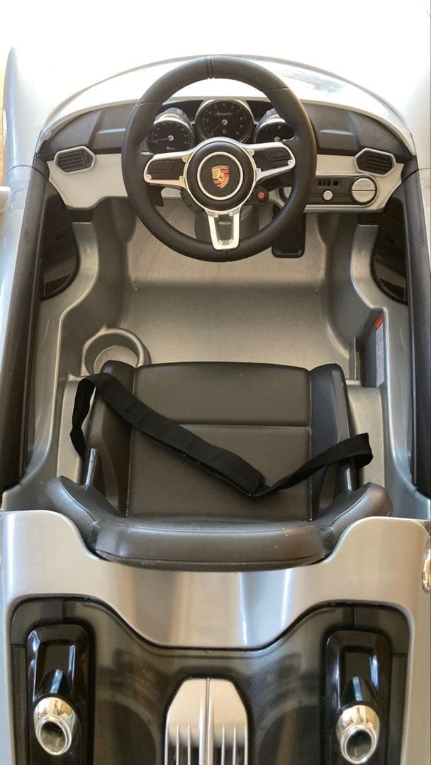 電話　ミニカー　トイザラス　アヴィーゴ　6v ポルシェ918 電動自動車