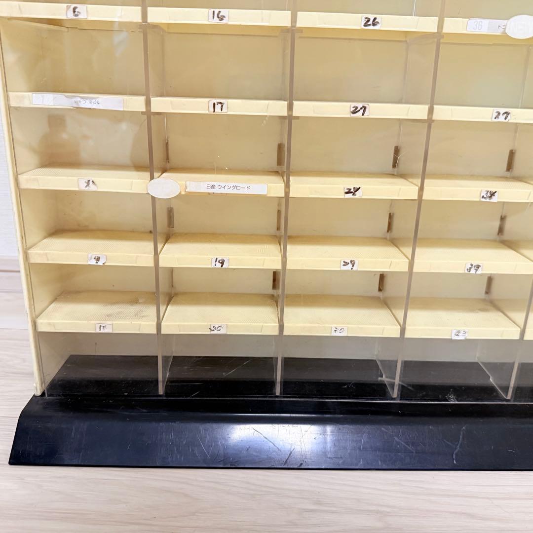 非売品 トミカ 店頭ディスプレイ 80台収納 ショーケース - メルカリ