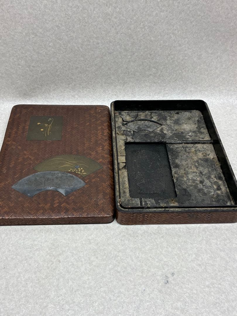 時代物 書道具 硯箱 作家物 扇面 彫金 象嵌 花文網代編 小物入 明治大正時代