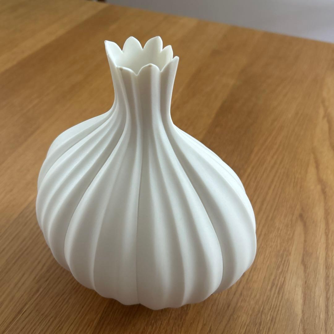 若杉聖子　アート　磁器、ホワイト　花瓶　工芸　美術　人気作家