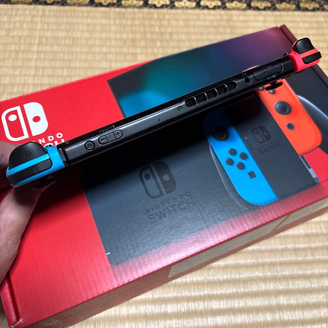 k*4様 Nintendo Switch ネオンブルー/ネオンレッド 本体　訳あ