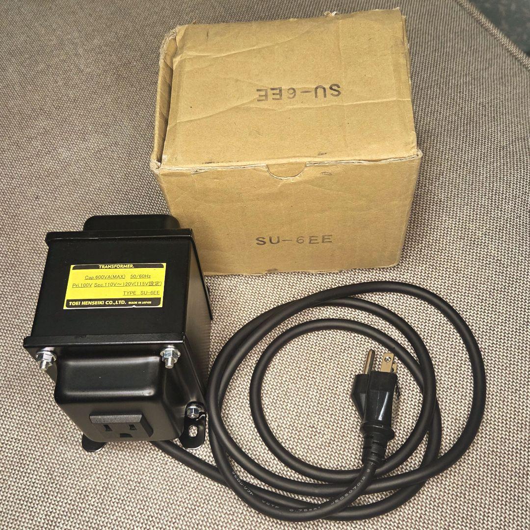 TOEI HENSEIKI 変圧器 SU-6EE　昇圧トランス 100V⇒110V~120V600VA 単相単巻トランス(コンセント3P→3P) [SU-6EE
