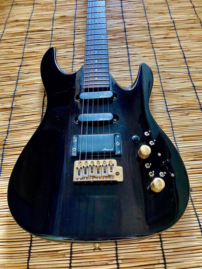 ☆値下早い者勝ち ☆多機能満載　AriaPro II MAGMA SSH ST