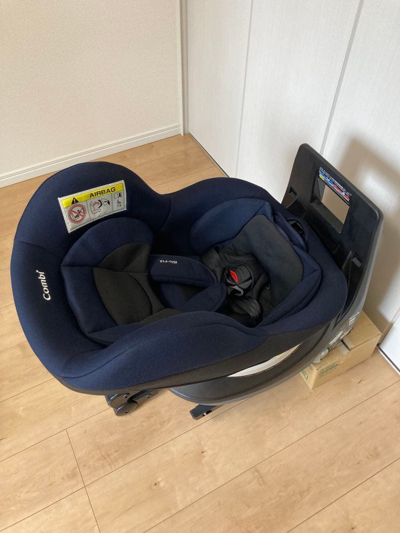 【美品】Combi コンビ ネセルターン リミテッド ISOFIX
