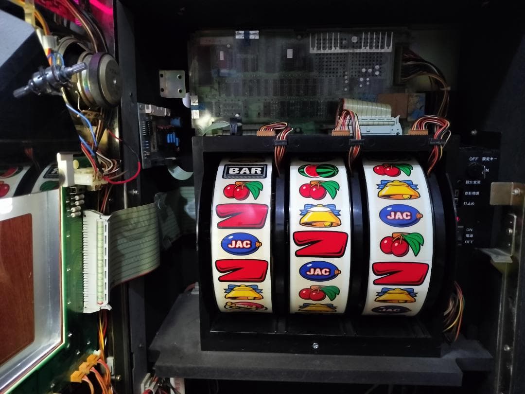 パチスロ実機】タイヨー☆ファニーサンタ【コイン不要機付】4号機