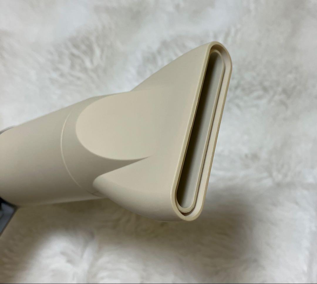 ［絹女］KINUJO Hair Dryer（ホワイト）