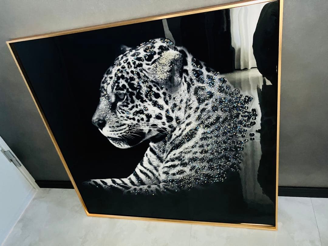 クリスタルアートパネル 水晶絵 水晶パネル 豹 パンサー 虎 モノトーン 黒 金