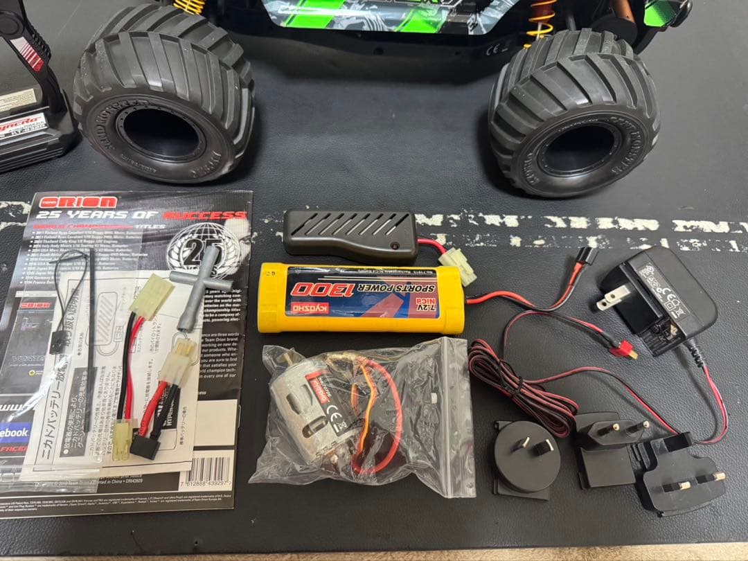 24時間限定価格　京商　1/10 ブラッシュレスモーター　オフロードラジコン