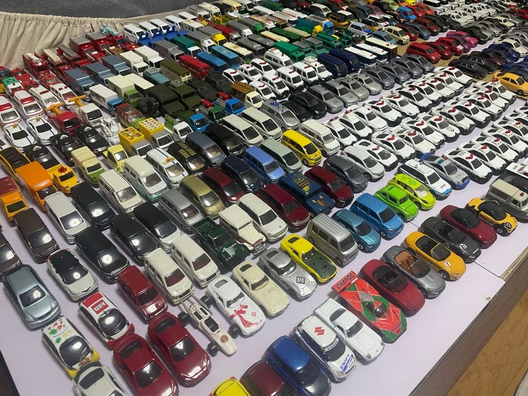 値下げ　大量引退品　トミカ廃盤品まとめ売り＋ホットウィール　総数700台以上