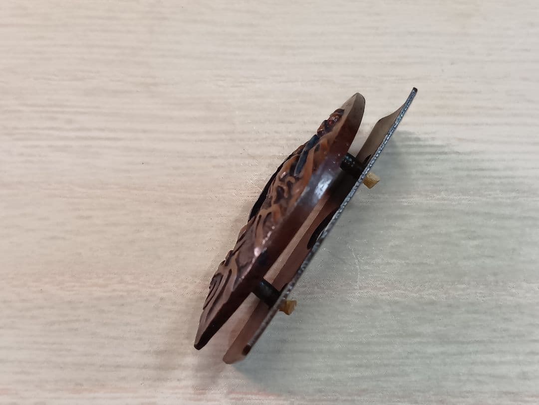 煙草入れ／前金具／雲龍図／在銘あり