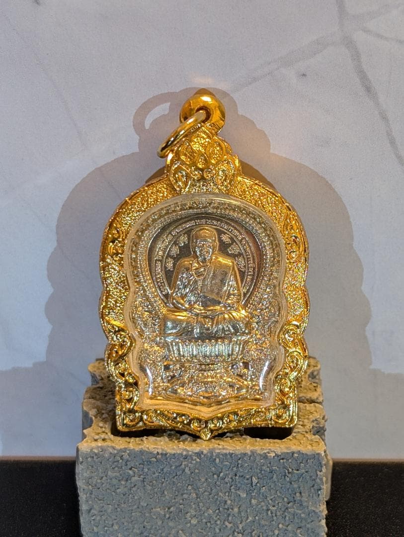 タイお守り　プラクルアン　クルーバー・クリッサナ　リアン　2559年　(064) タイお守り プラクルアン クルーバー・クリッサナ リアン 2559年 (064