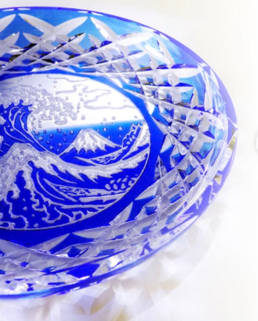 新品木箱入 江戸切子 富嶽三十六景神奈川沖波裏に福菱 飾皿ルリ 木村