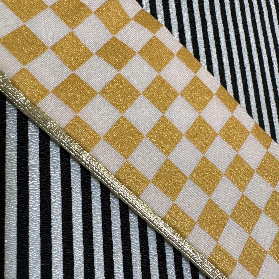 う3)雅宴向鶴✨豪華絢爛な光を放つ金彩や格子模様のアンティーク振袖