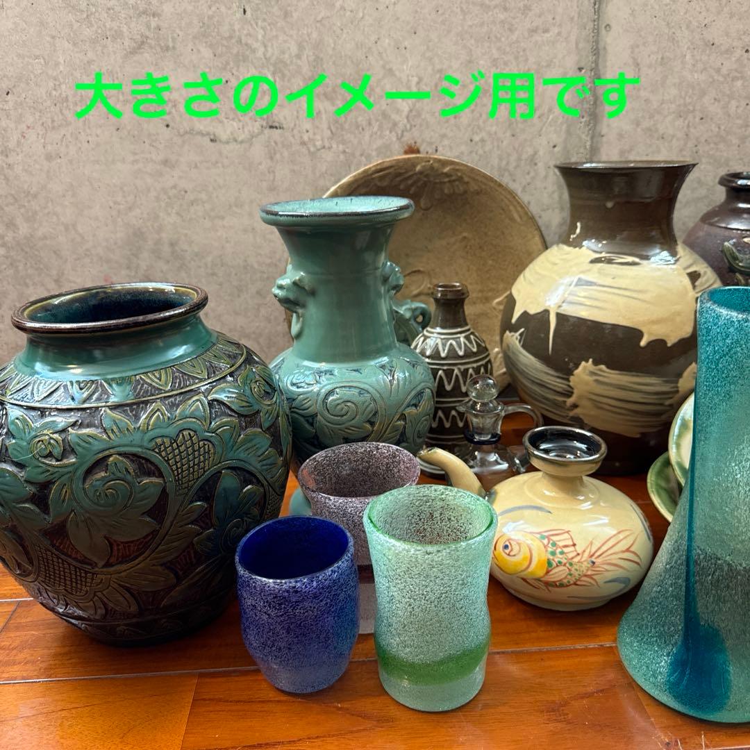 壺屋焼　緑釉唐草掻き落とし　大壺