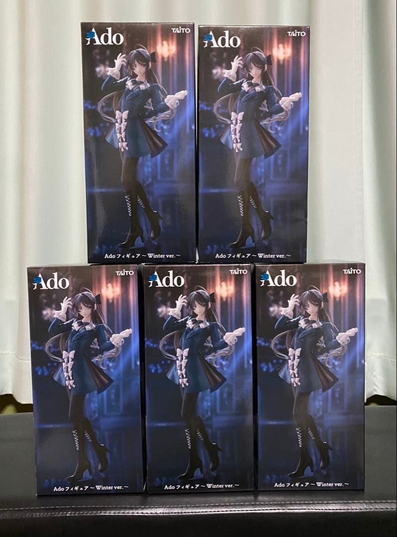 【5体セット】Ado フィギュア～Winter ver.～　ラウンドワン限定 新品未開封】Adoフィギュア〜Winter ver.〜 ラウンドワン5体 - メルカリ
