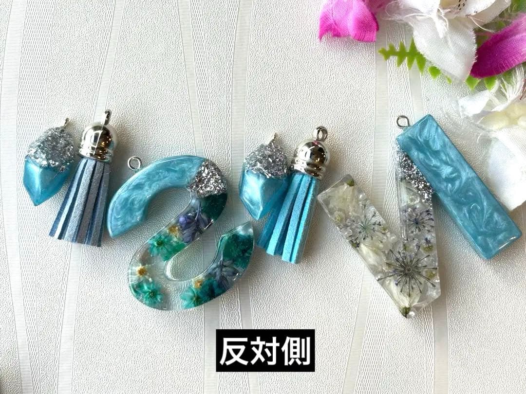 リピ　JOKER様　シルバー専用　イニシャルキーホルダー　銀金具11点＋金1点