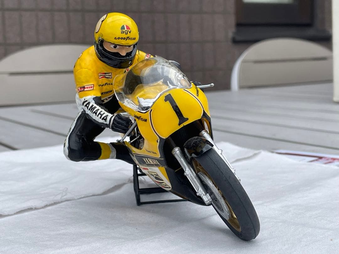 タミヤ 1/12 ヤマハYZR500 ケニーロバーツ プラモデル完成品 - メルカリ