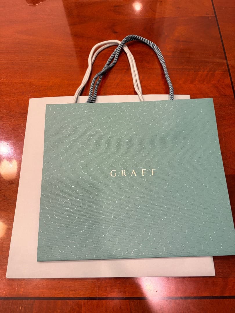 Graff 空箱のみ（ネックレス） リニューアル後 新作 - メルカリ