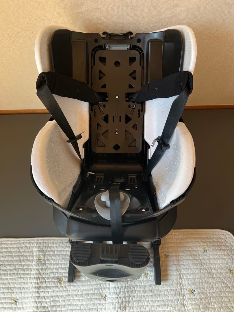 エールべべ　チャイルドシート　2024モデル