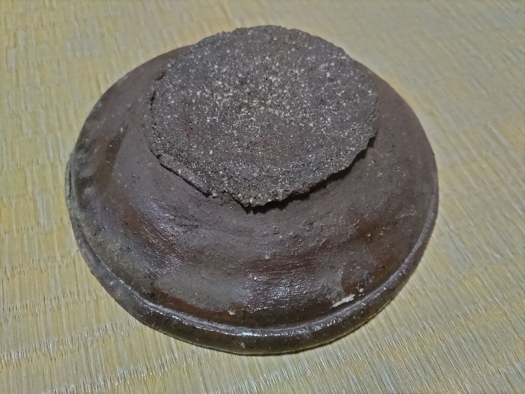 南蛮？琉球？時代の小鉢（13.8㎝） 板起こし・玉縁・砂高台・重ね焼・鉄