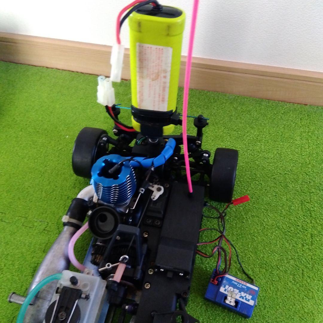 京商高性能エンジンラジコンカー