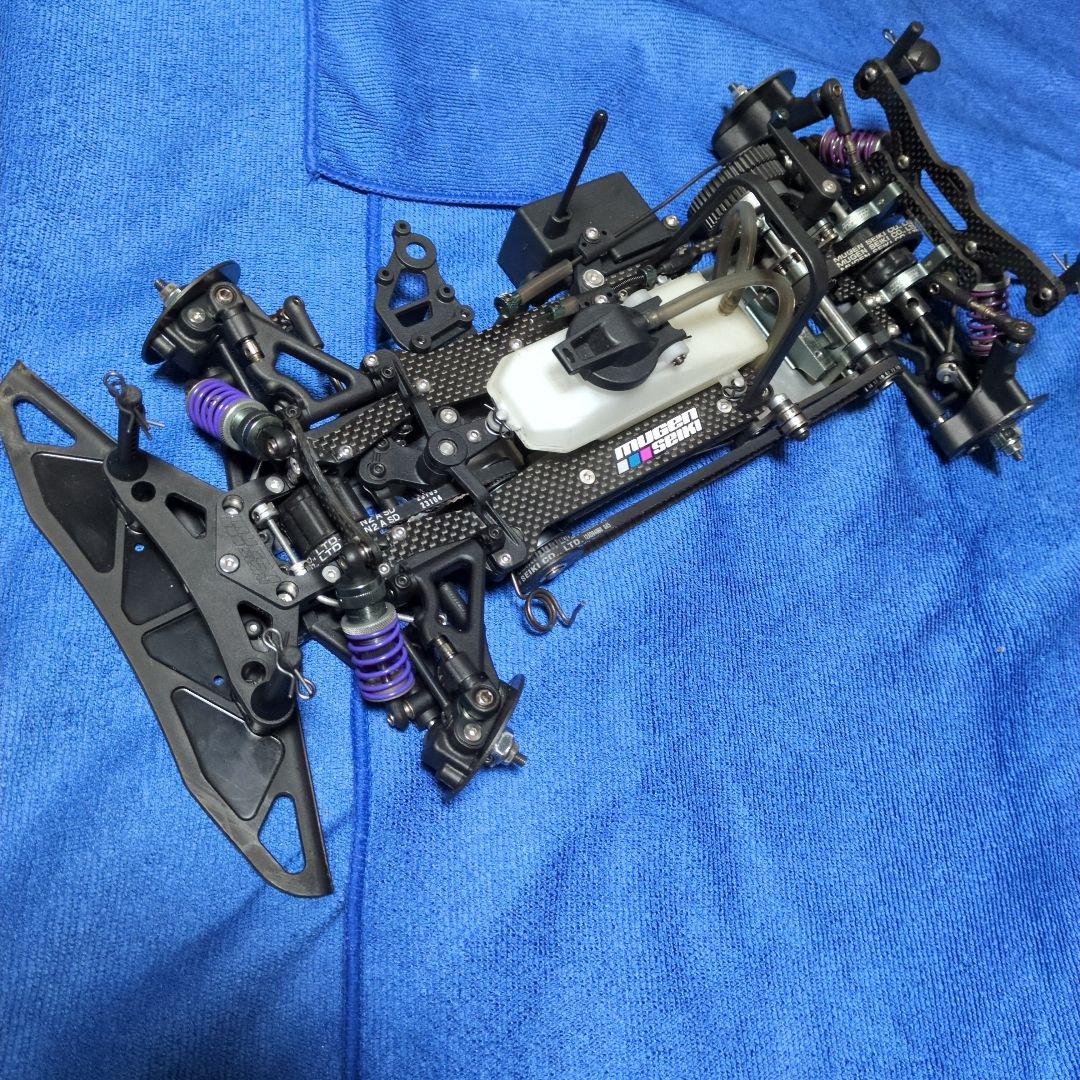 無限精機　MTX-6　スペアパーツ、ボディ、タイヤ付き