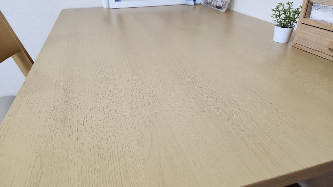 ニトリ木製ダイニングテーブル４点セット 2脚椅子とベンチ付きナチュラルカラー