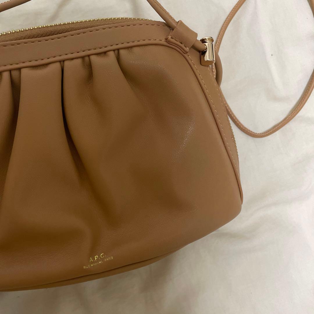 えっちゃんさま♡A.P.C. BOURSE NINON PUAAT F61791