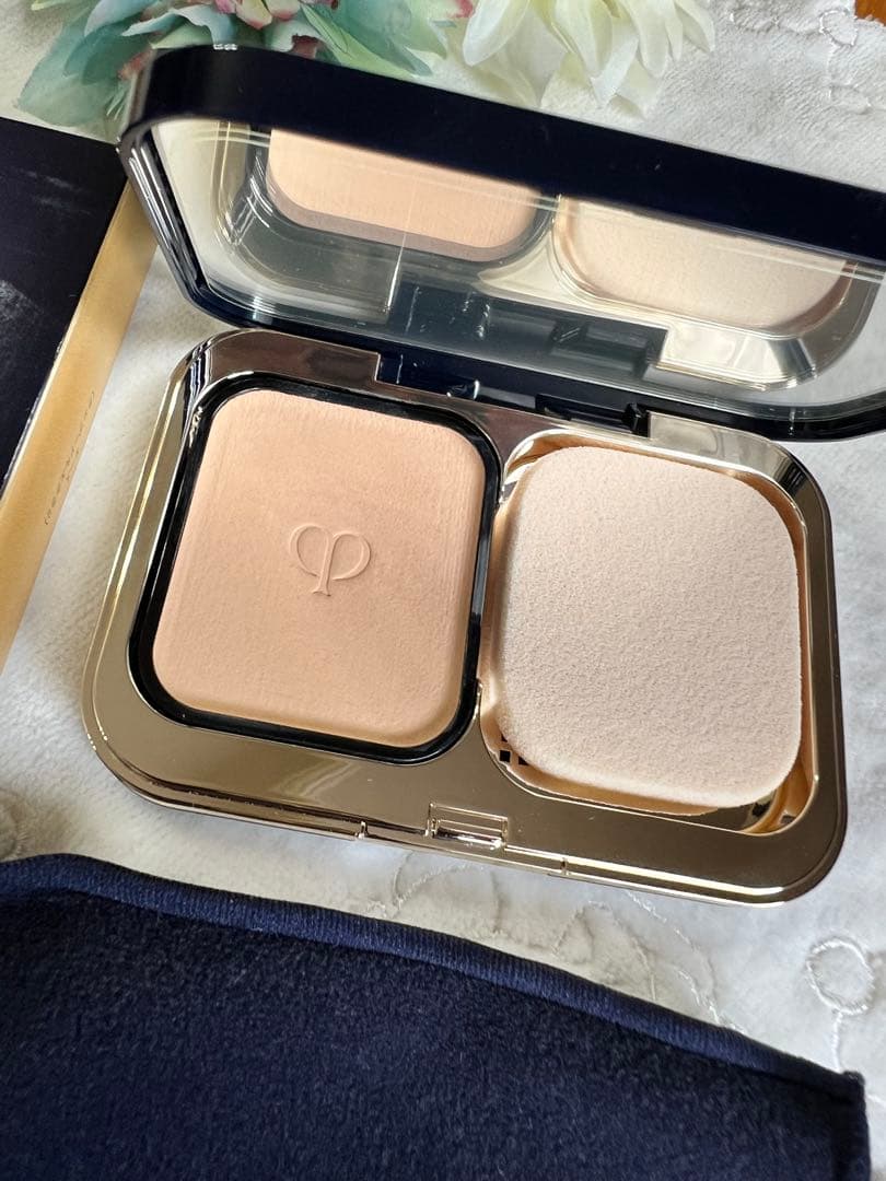 クレドポーボーテ★タンプードルエクラⅡ オークル10 ケース付き