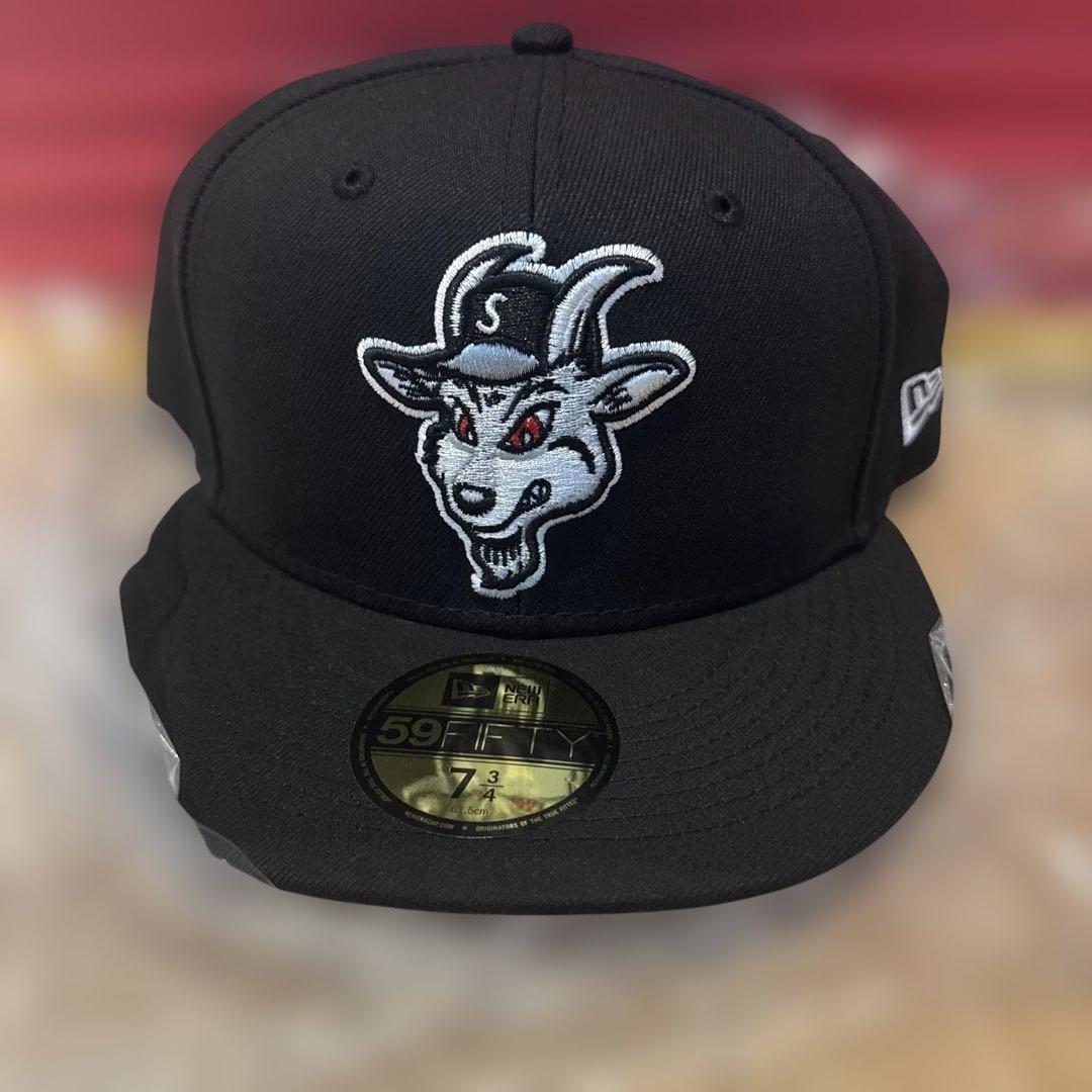 や*ん様 Supreme Goat New Era \"Black\" シュプリーム