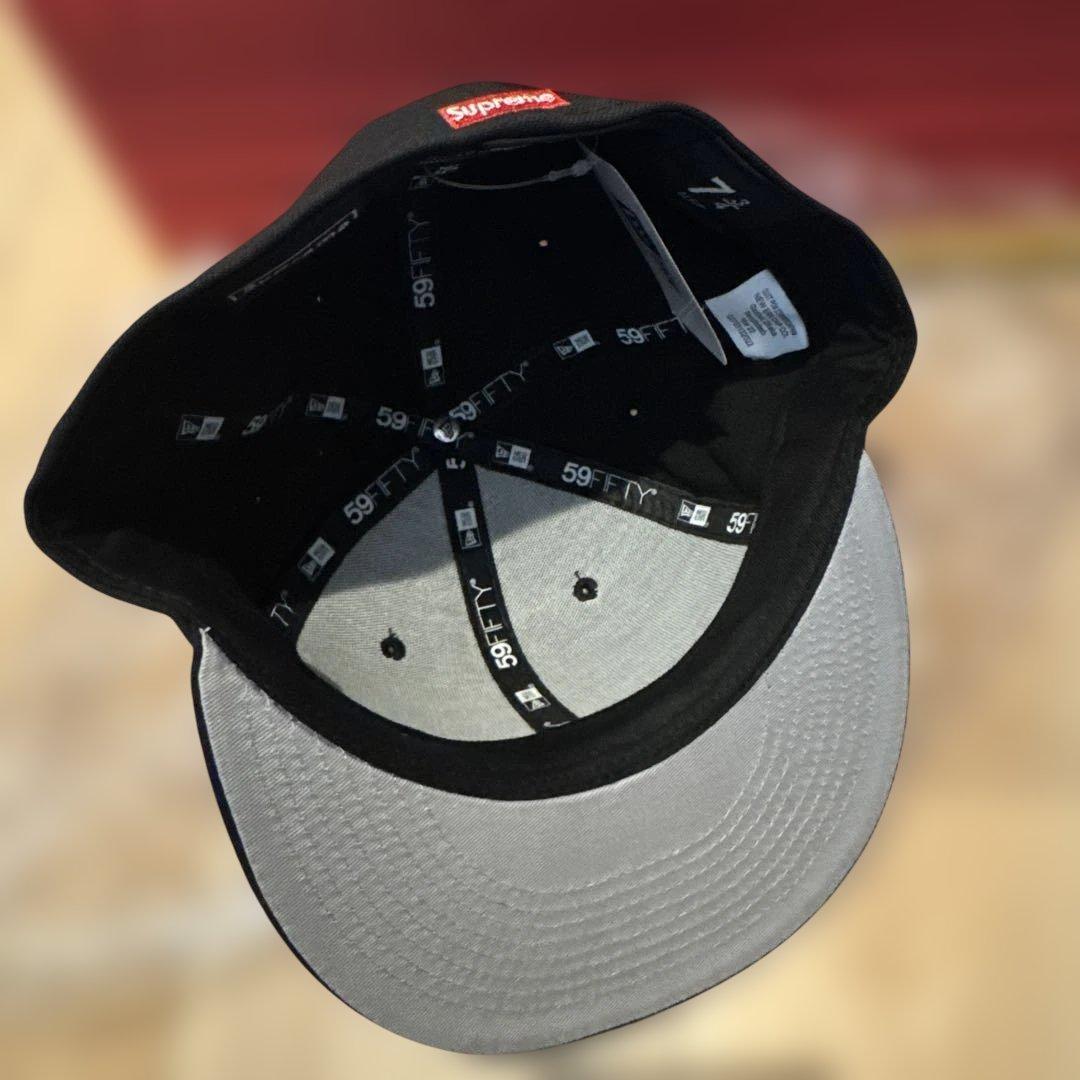 や*ん様 Supreme Goat New Era \"Black\" シュプリーム