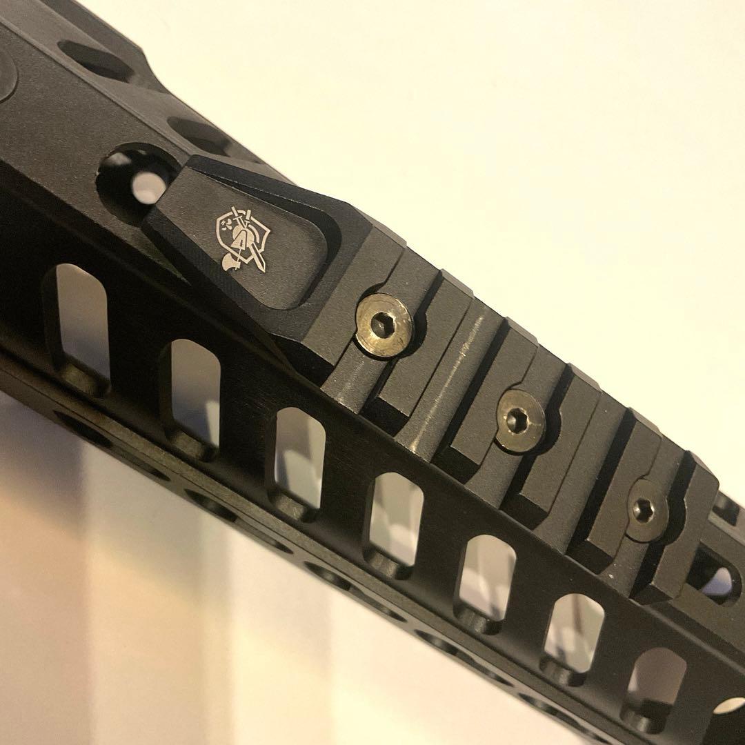 東京マルイ電動ガンMP5対応ナイツメタルレイルハンドガード