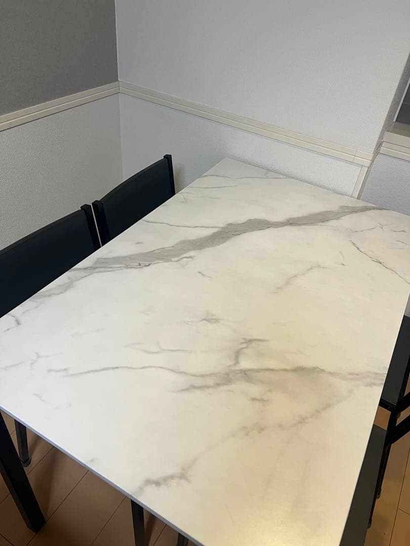 ★最終値下げ★ダイニングテーブル 大理石風 ホワイト ロウヤ
