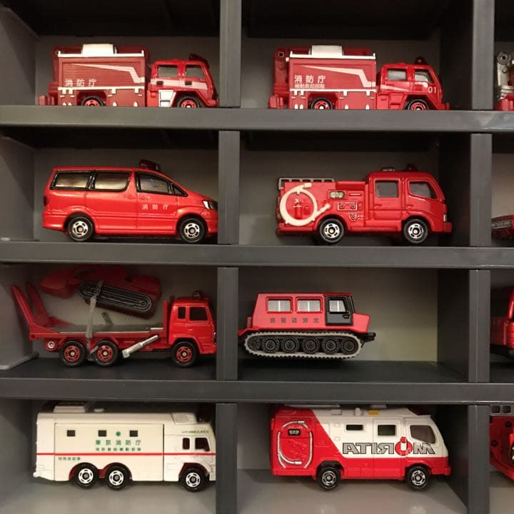 トミカ　消防車　救急車　計24台　＋ケース込み