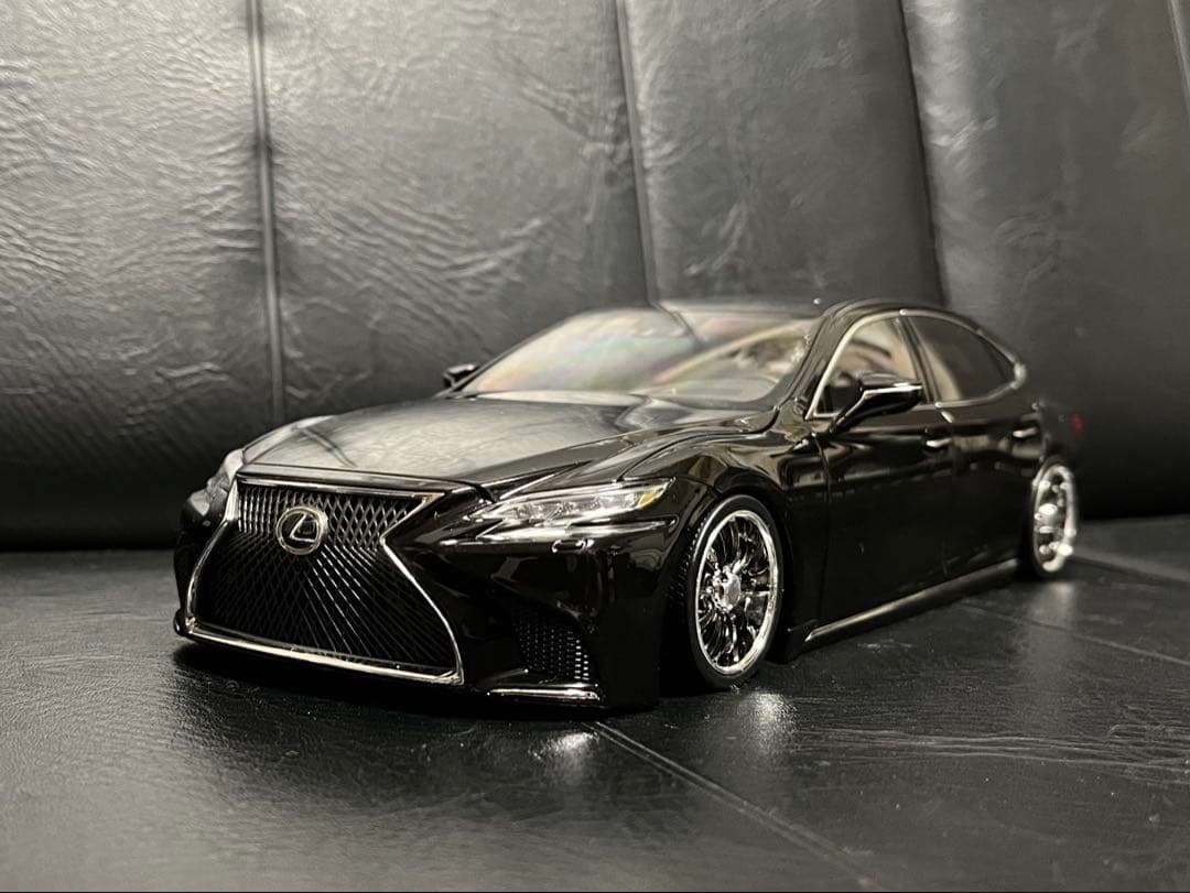 レクサス LS500h 1/18