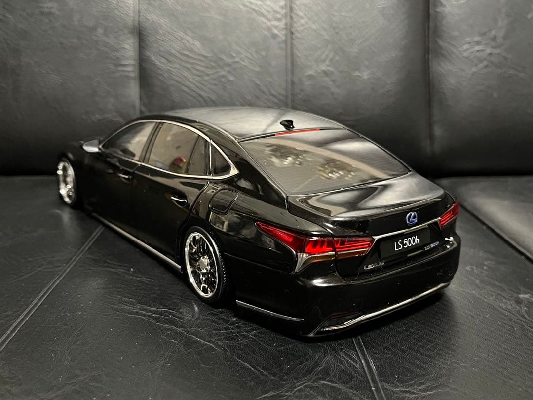 レクサス LS500h 1/18