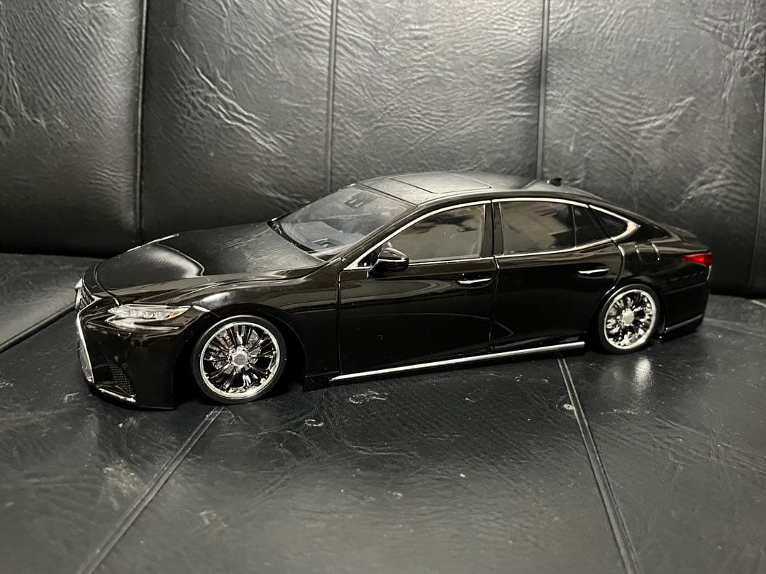 レクサス LS500h 1/18