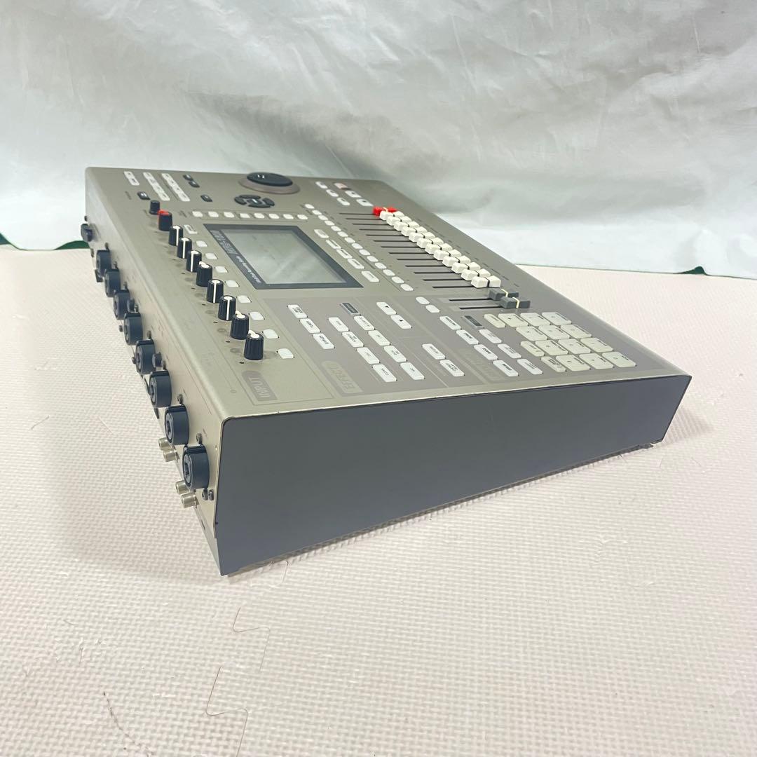 ZOOM MRS-1608 マルチトラックレコーディングスタジオ　現状品