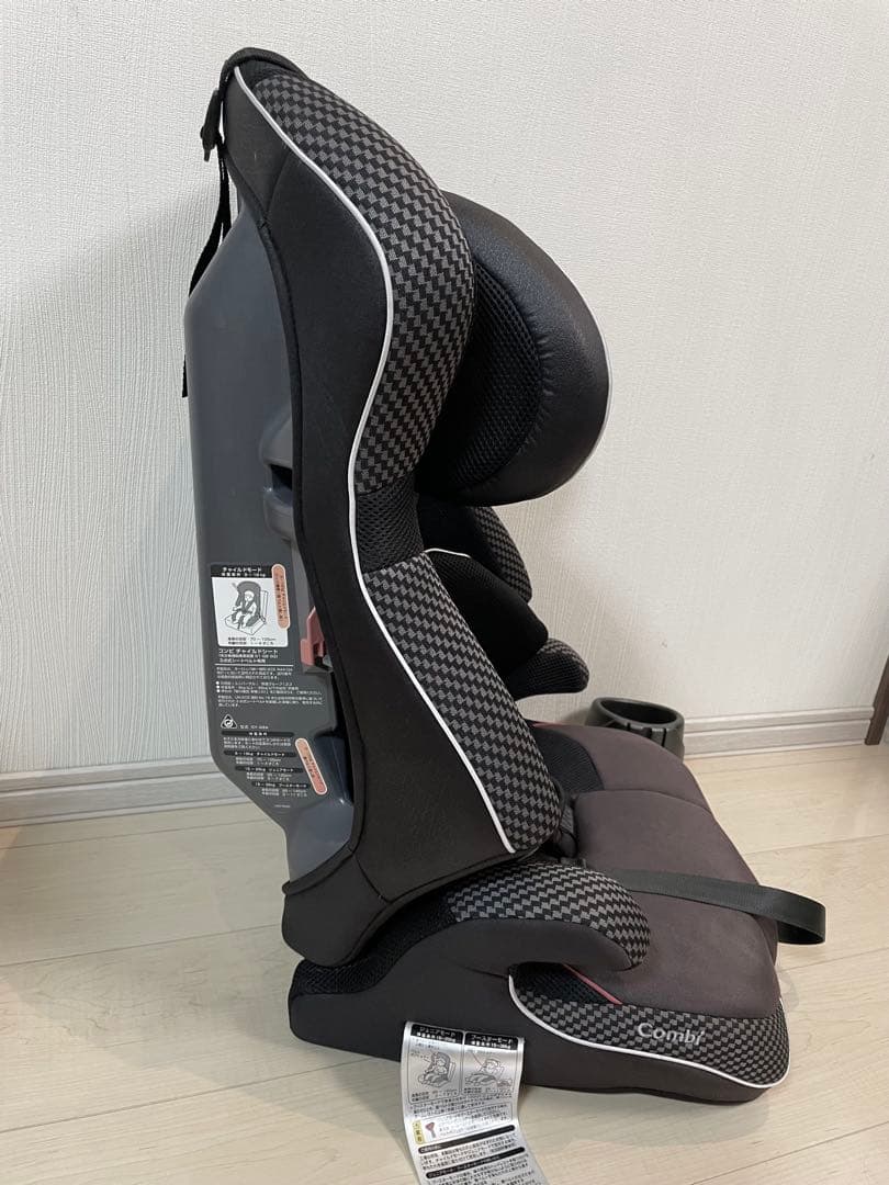 Combi ジュニアシート ブラック エッグショック GC EG