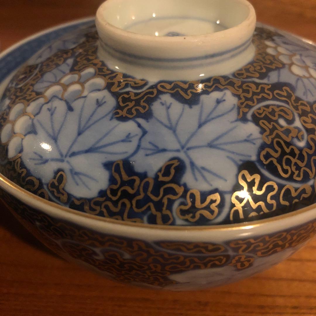 古伊万里金彩染付葡萄文蓋付茶碗一対