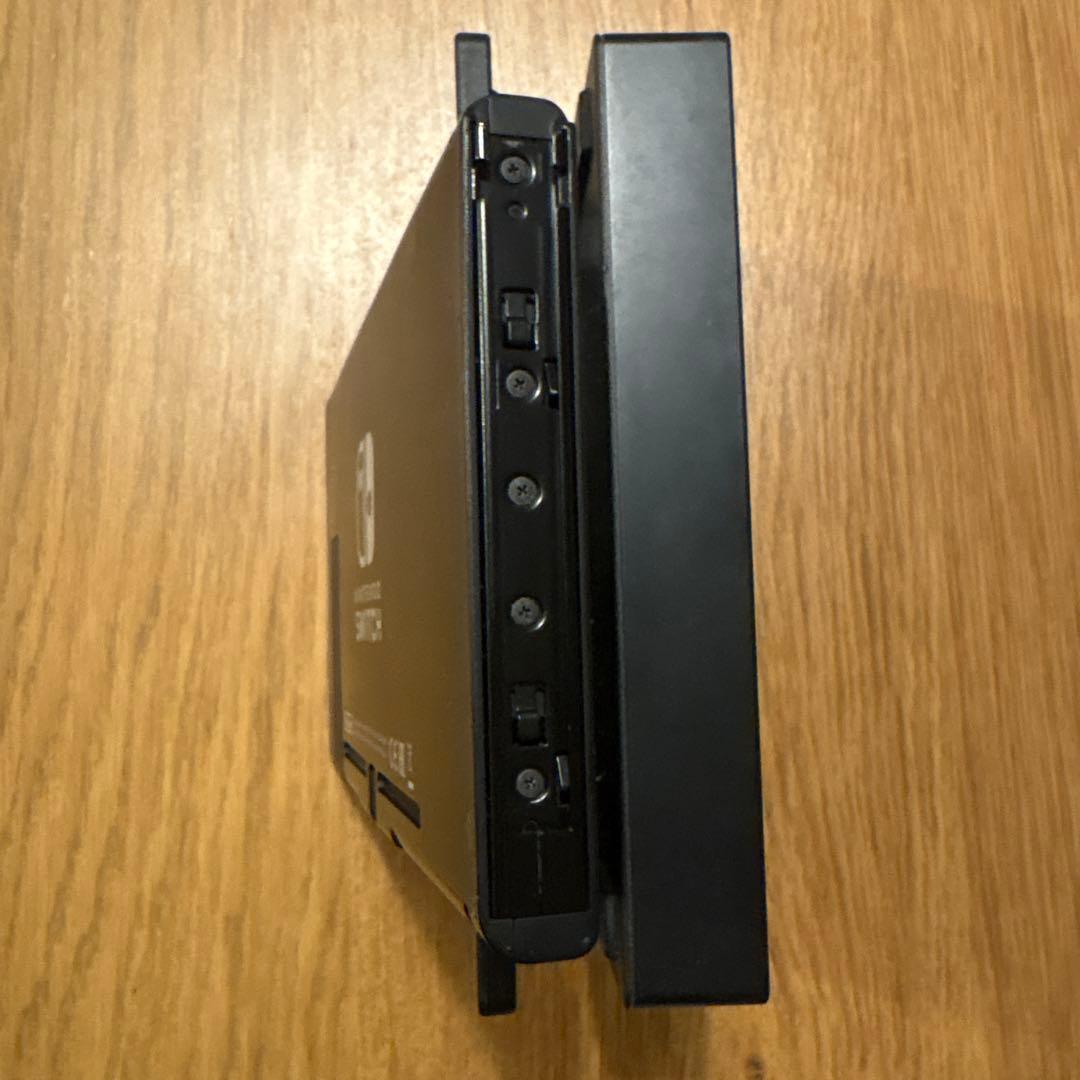 Nintendo Switch 本体 (joyコン無し)