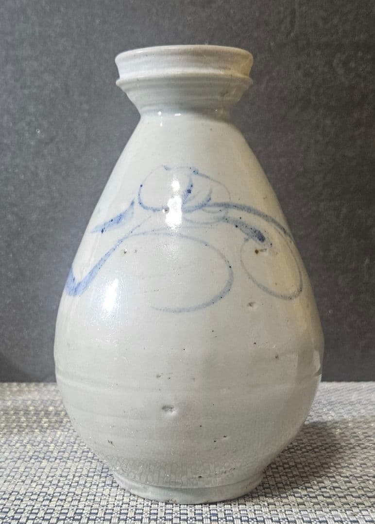李氏朝鮮時代　李朝白磁　李朝青華　草花文様　広口　徳利　花入れ　瓶　茶道具　茶器