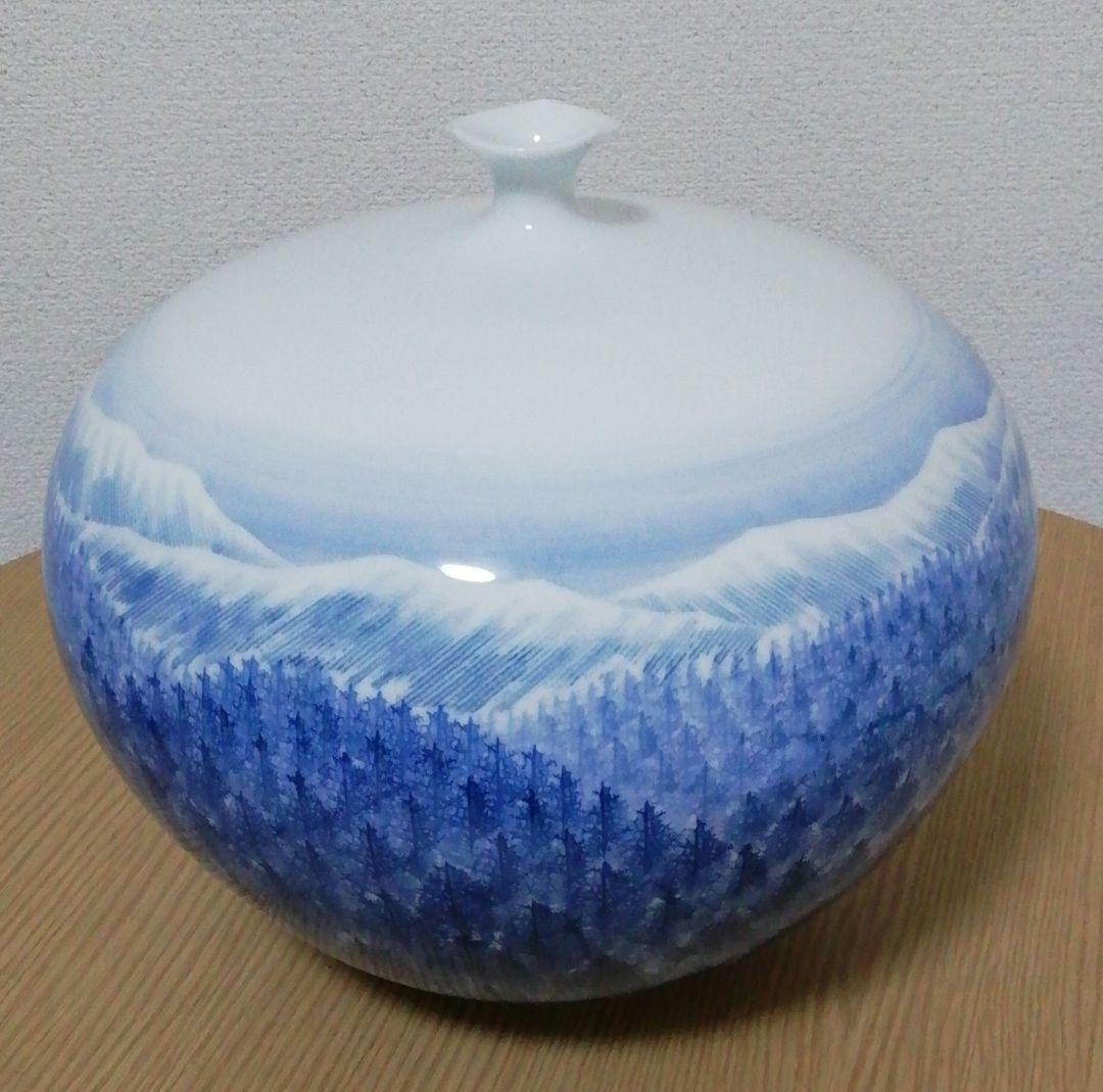 日展作家　藤井朱明作　染付　山景色　花入　共箱　立札付　花瓶